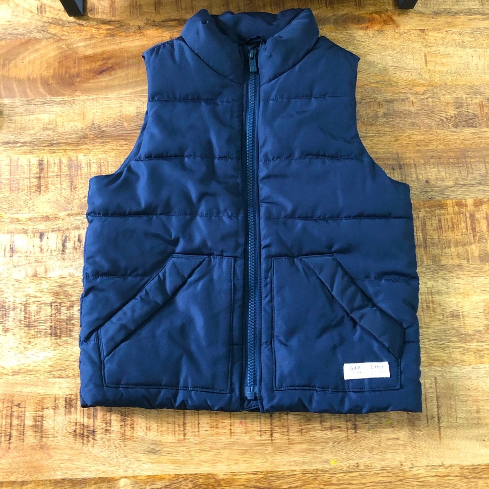 Gap new vest for five years old colour blue